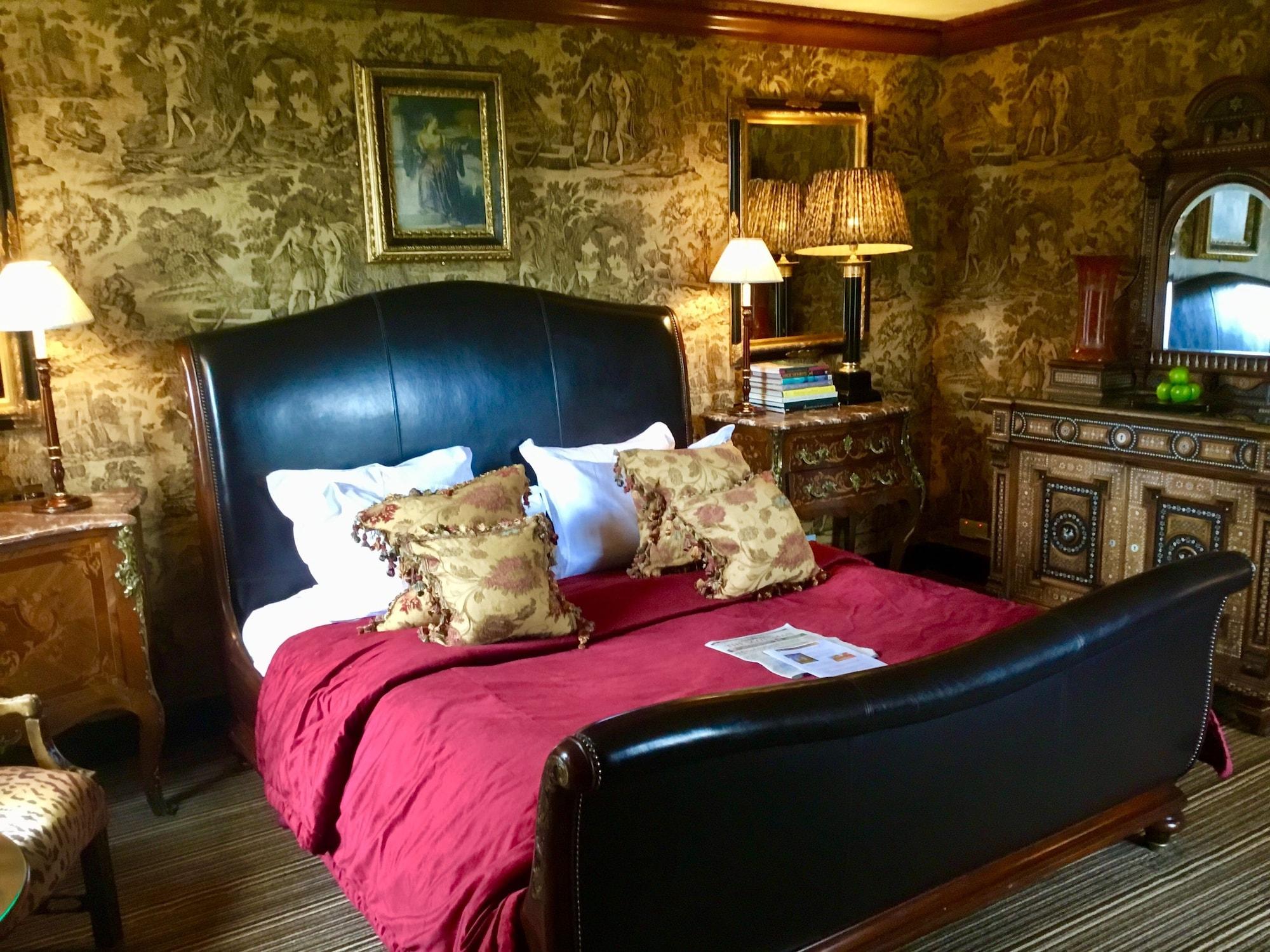 Отель Prestonfield House