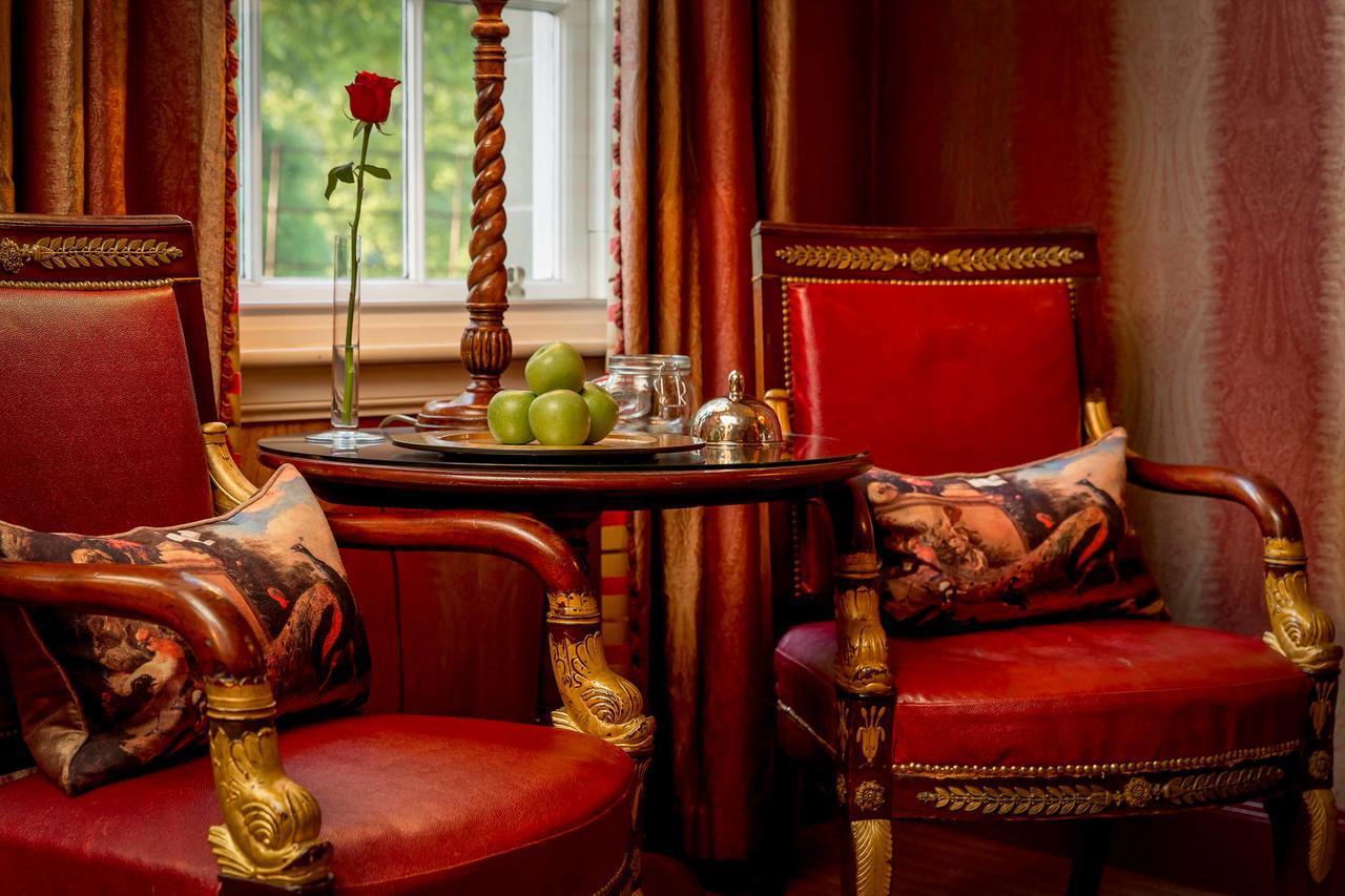 Отель Prestonfield House